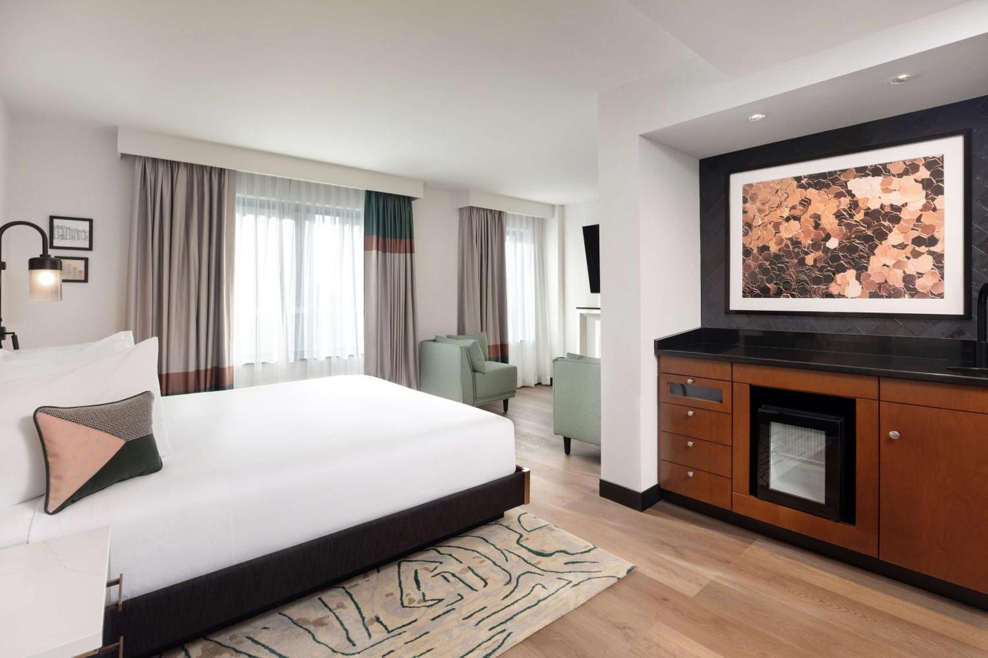 Pennyweight Hotel Boston, Curio Collection By Hilton Exterior photo